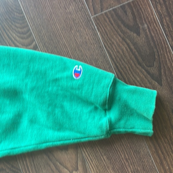 Champion sweater, feel free to contact me to ask questions or Offer :) - Picture 2 of 4